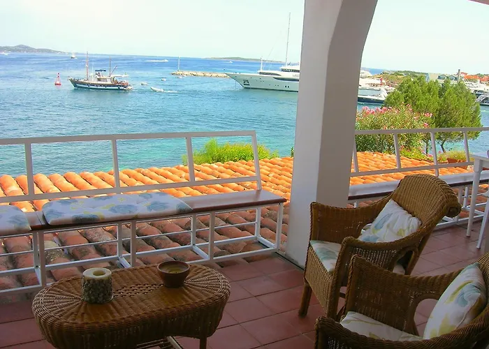 House On The Sea Apartman *